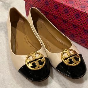 Tory Burch Chelsea cap-toe ballet cream/black size 6.5